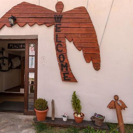 Bike Bistro A Penzion U Vsech Andelu نوف مستو بود سمركم المظهر الخارجي الصورة