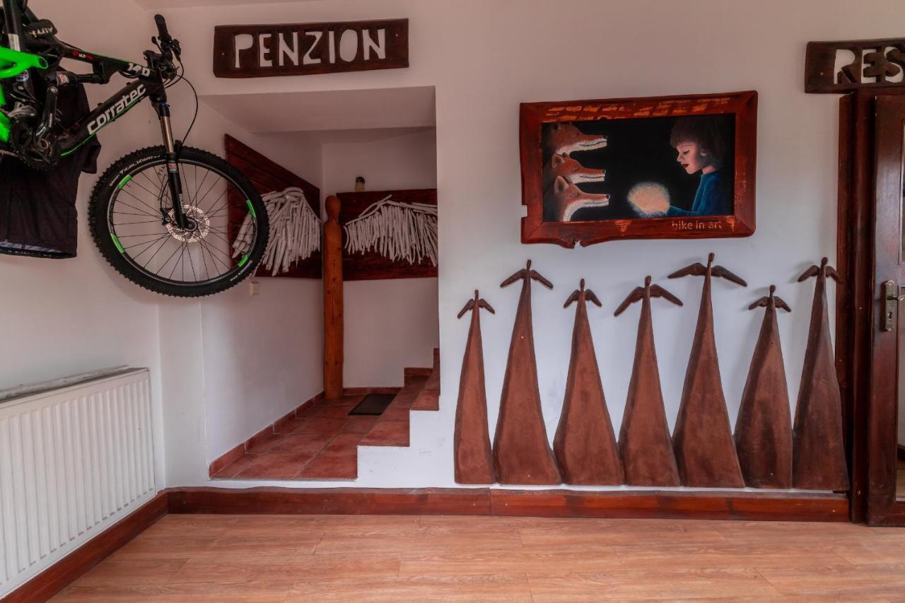 Bike Bistro A Penzion U Vsech Andelu نوف مستو بود سمركم المظهر الخارجي الصورة